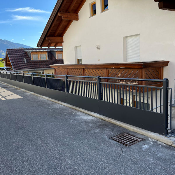 Parapetto verniciato